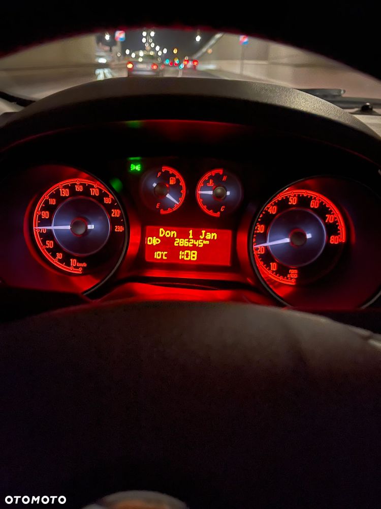 Fiat Punto 1.4 Easy S&S - 24