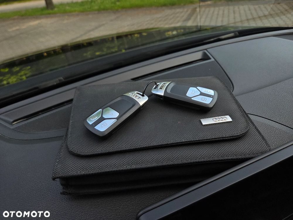 Audi A4 Avant 40 TDI S tronic S line - 9