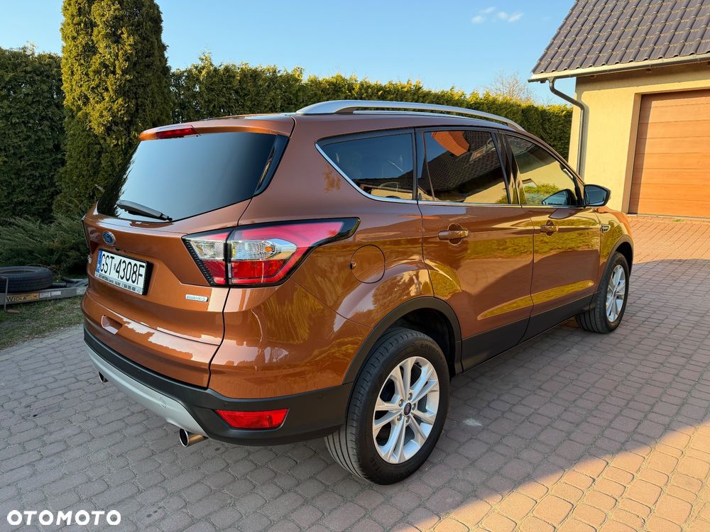 Ford Kuga 1.5 EcoBoost 2x4 Titanium - 5