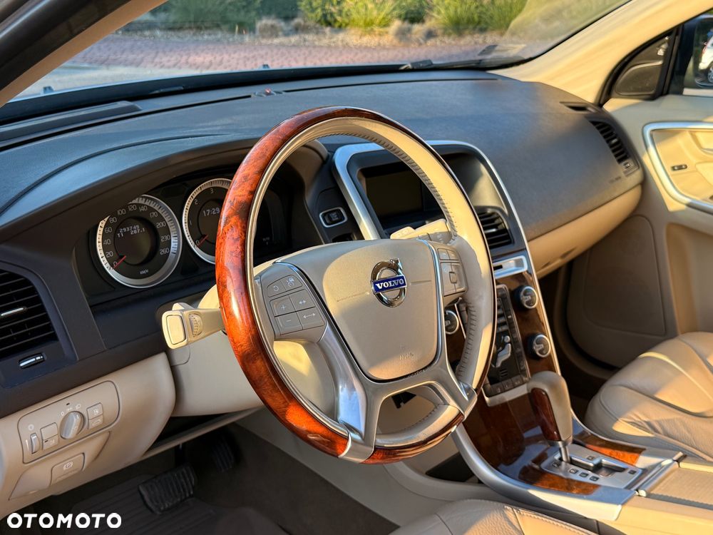 Volvo XC 60 - 21