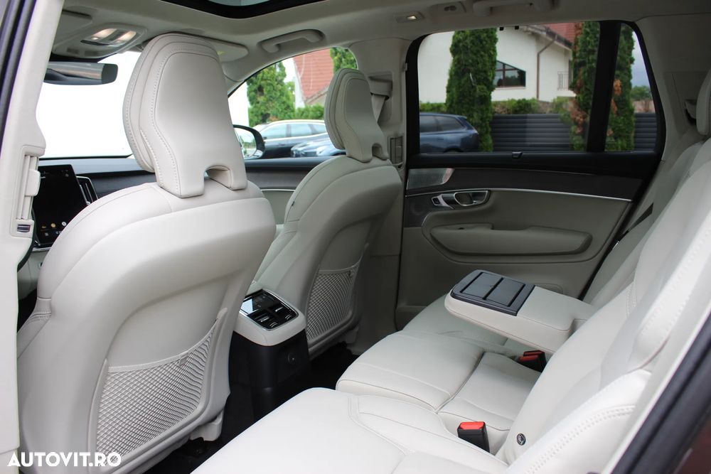 Volvo XC 90 T8 AWD Ultra Dark - 26
