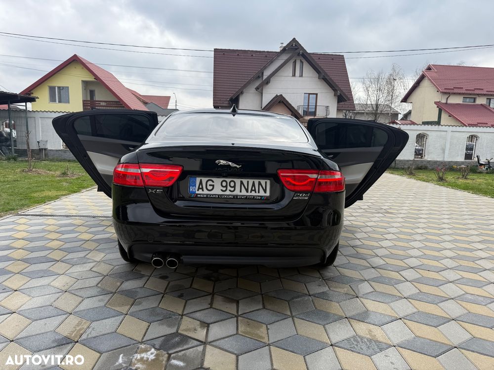 Jaguar XE D180 Aut. R-Dynamic SE - 11