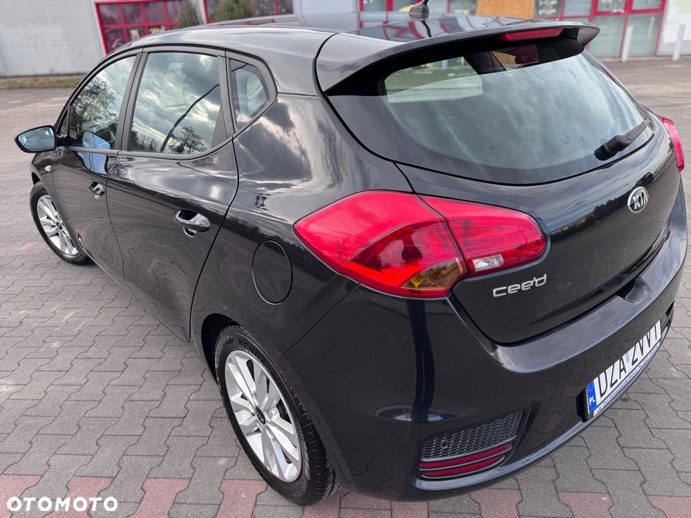 Kia Ceed - 4