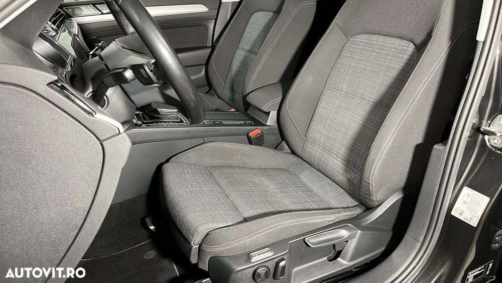 Volkswagen Passat 2.0 TDI DSG Trendline - 12