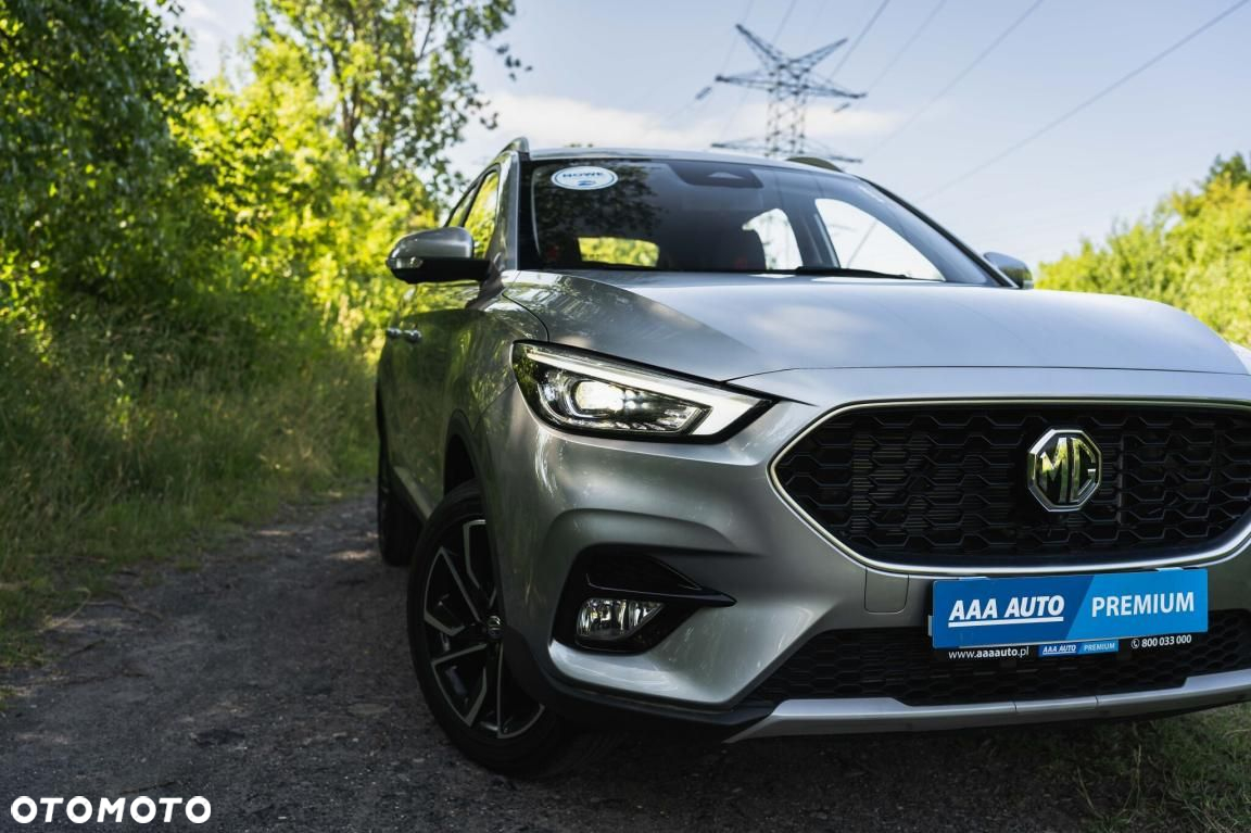 MG ZS - 8
