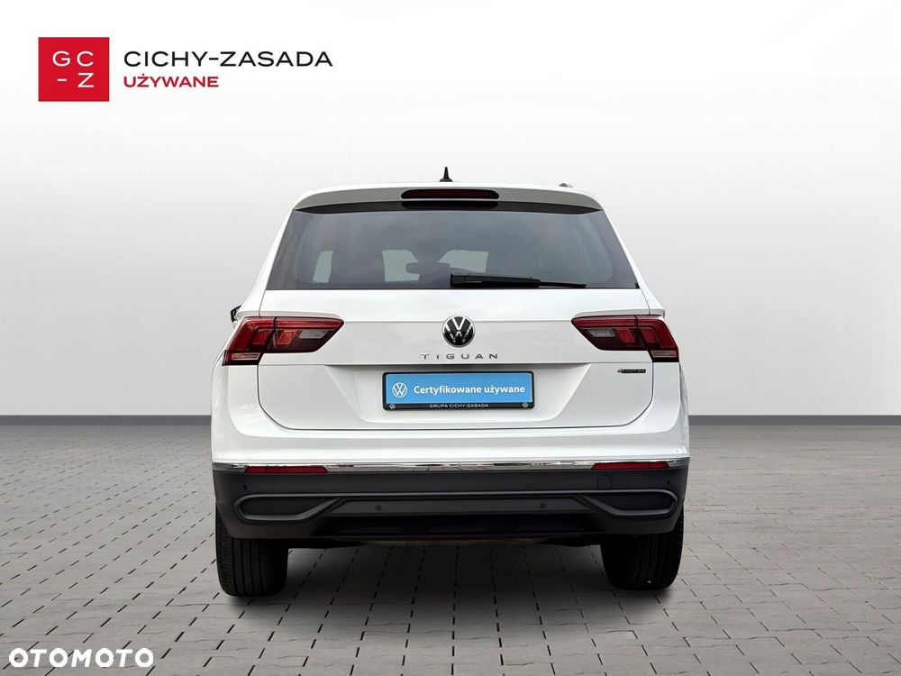 Volkswagen Tiguan 2.0 TSI 4Mot Life DSG - 4