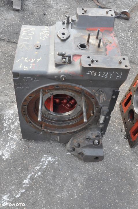 OBUDOWA MOSTU RENAULT ARES 825 868B4 - 1
