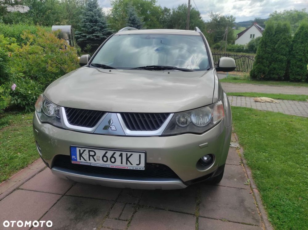Mitsubishi Outlander 2.2 DID Intense + - 6