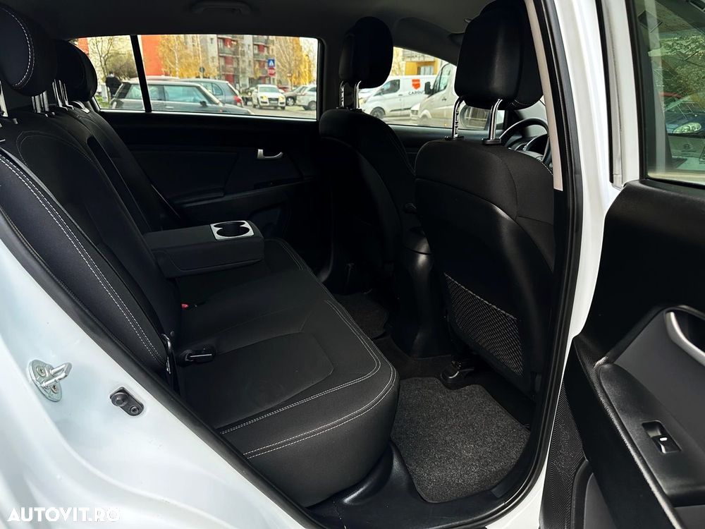 Kia Sportage 1.6 GDI 2WD Vision - 22