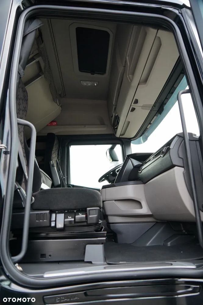 Scania S 500 / MEGA / RETARDER / LOW DECK / KLIMATYZACJA POSTOJOWA / - 32