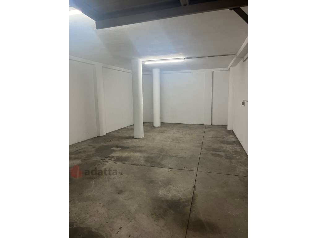 Garagem para três carros. Arrenda-se. São Martinho do Bispo. - Grande imagem: 5/5