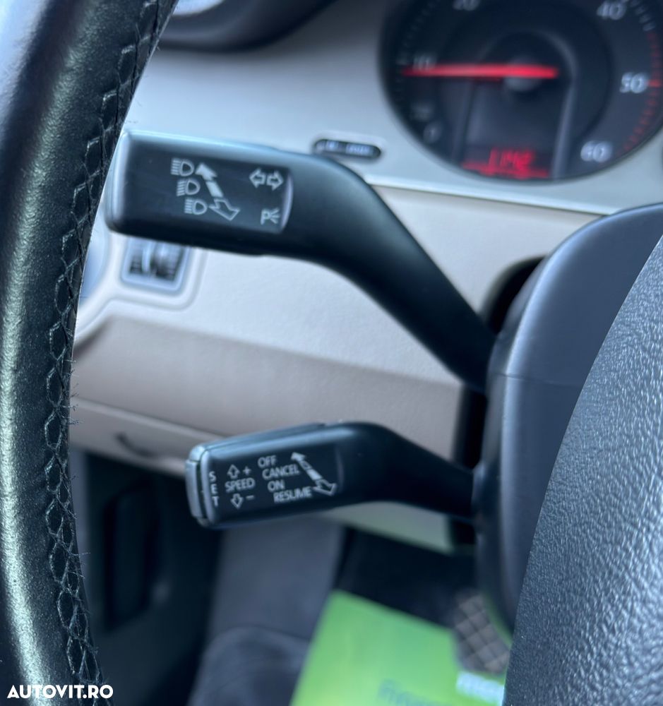 Volkswagen Passat Variant 1.9 TDI Individual - 15