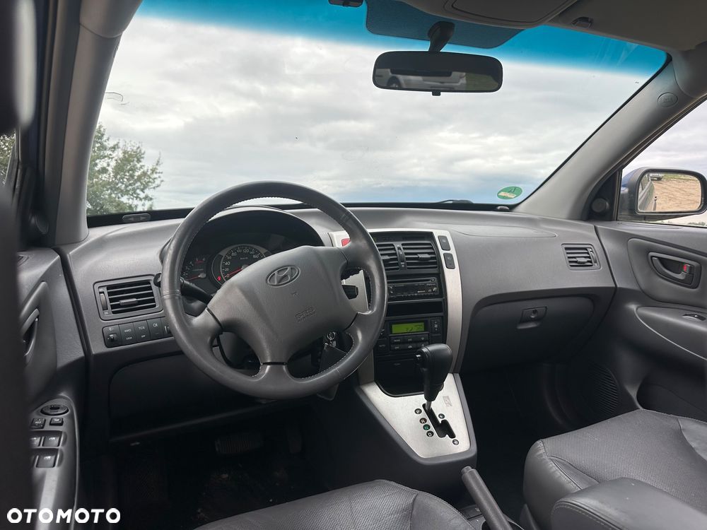 Hyundai Tucson 2.0 CRDi Elegance + - 6