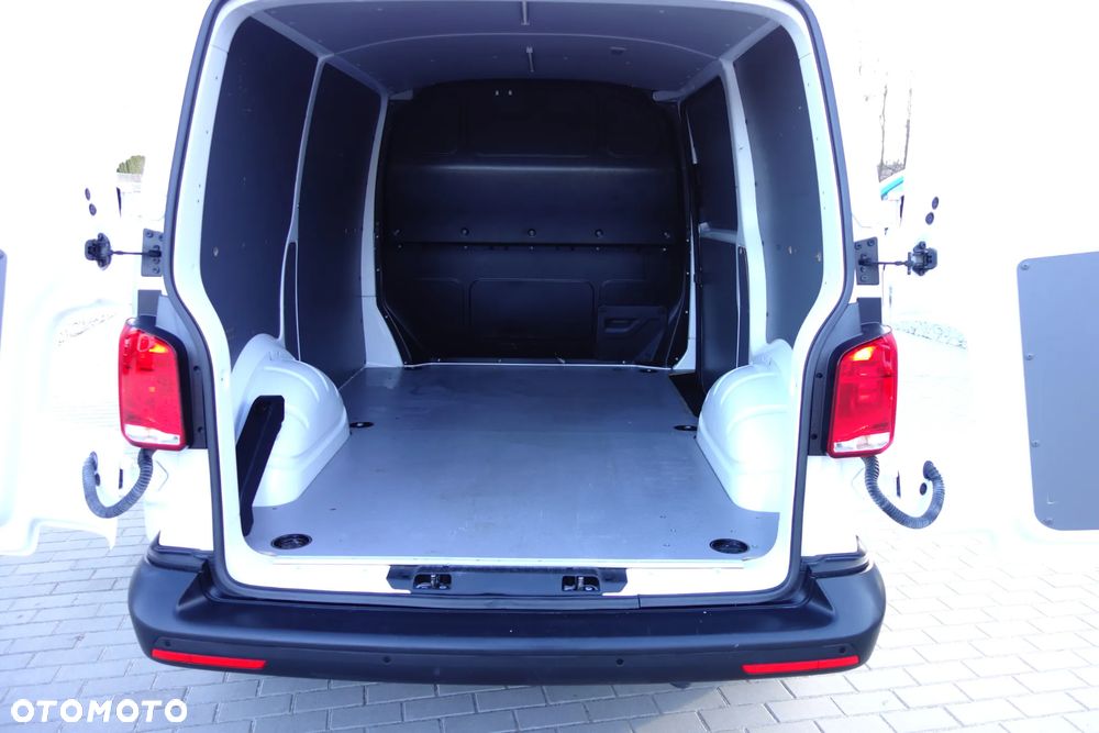 Volkswagen Transporter  T6 Automat 2.0 TDI 150 KM  L1H1 Klima Webasto - 12