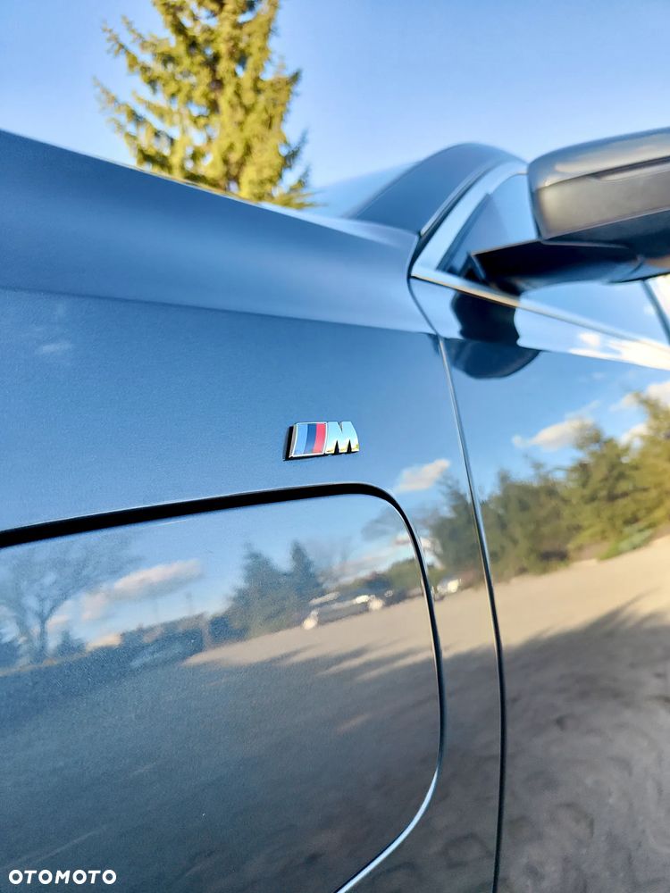 BMW Seria 3 330e M Sport - 11