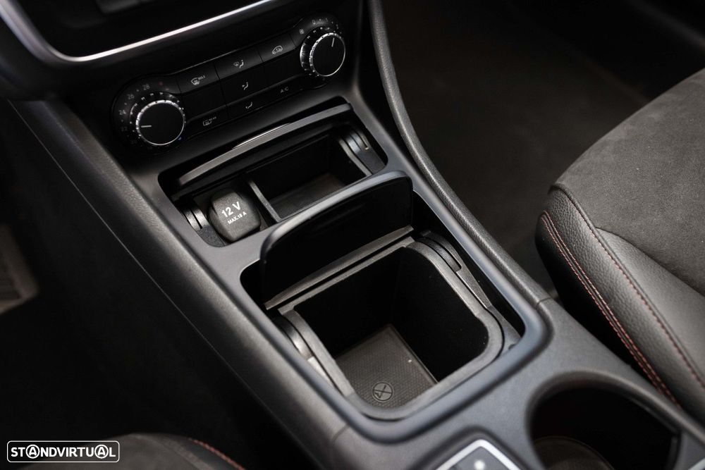 Mercedes-Benz CLA 220 d Shooting Brake AMG Line Aut. - 41