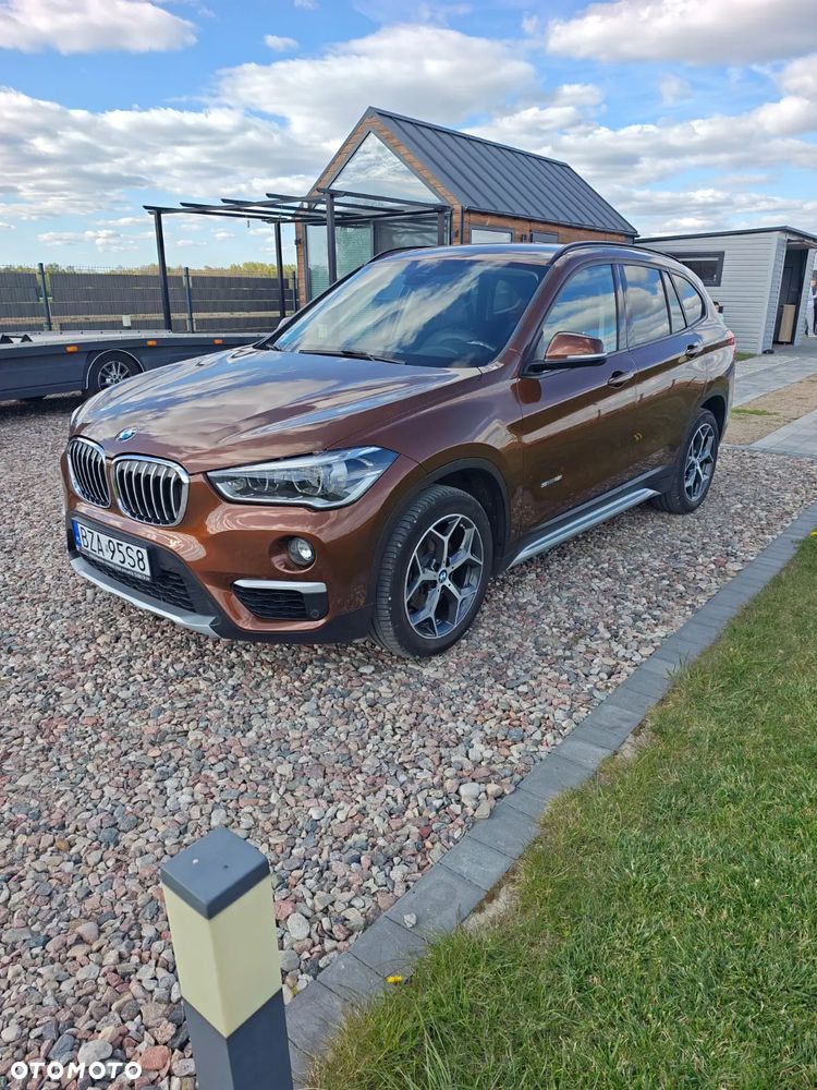 BMW X1 sDrive18i - 10