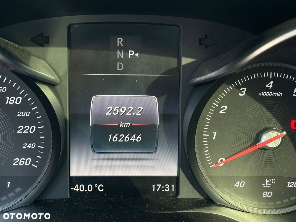 Mercedes-Benz Klasa C 180 7G-TRONIC - 17