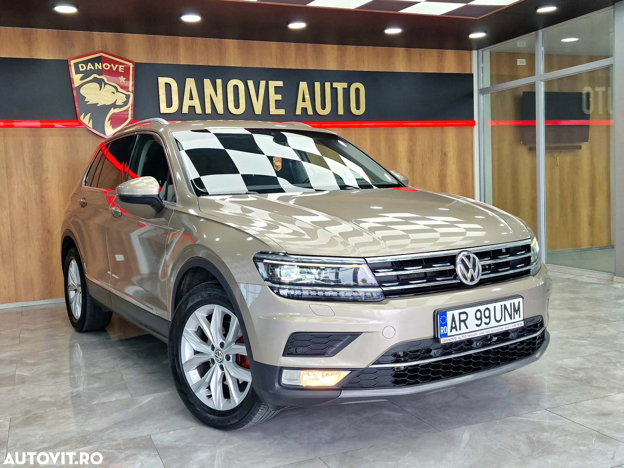 Volkswagen Tiguan - 3