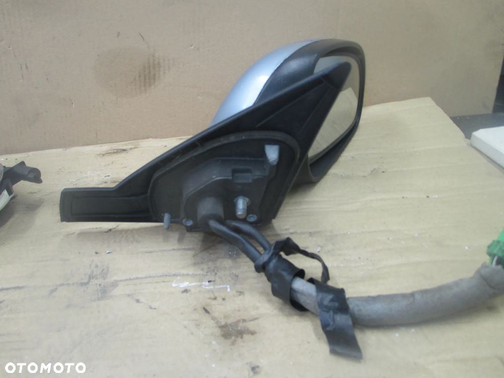 Lusterko prawe Volvo V70 7pin Europa - 4