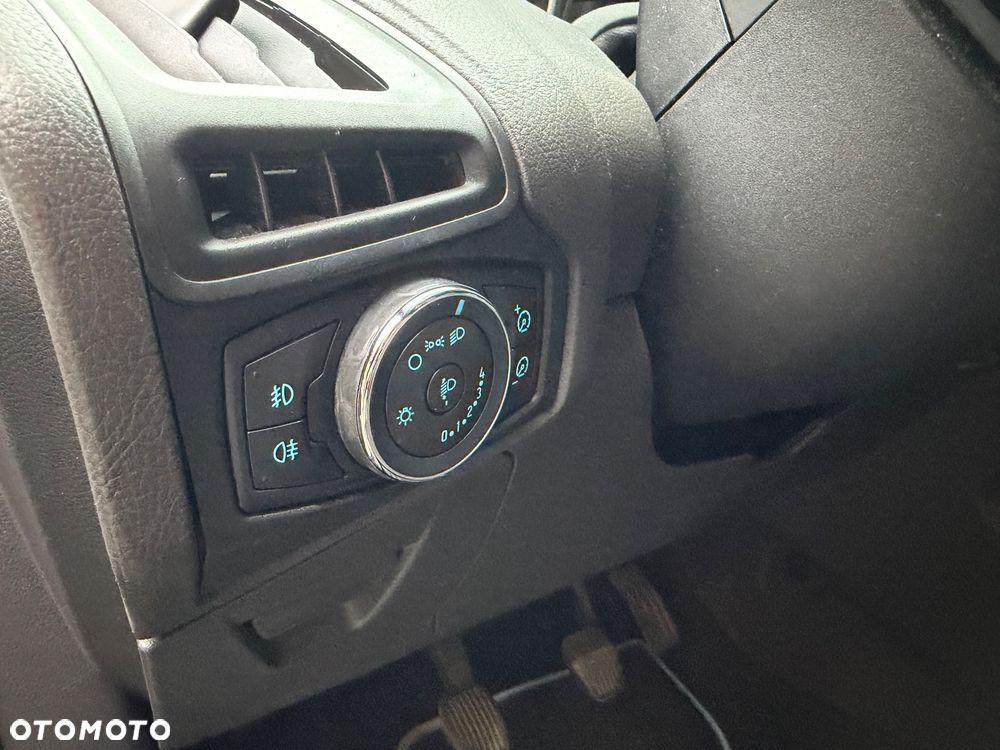 Ford Focus - 12