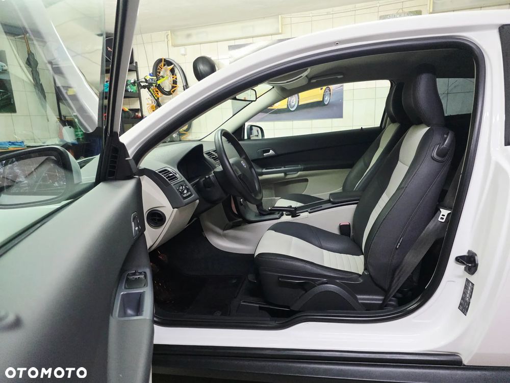Volvo C30 1.6D DRIVe R-Design Start-Stop - 11