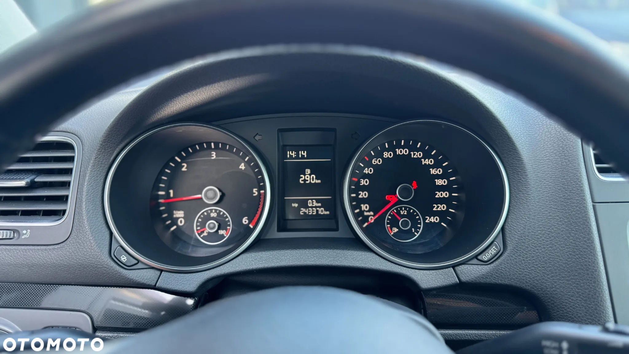Volkswagen Golf VI 2.0 TDI Comfortline - 15