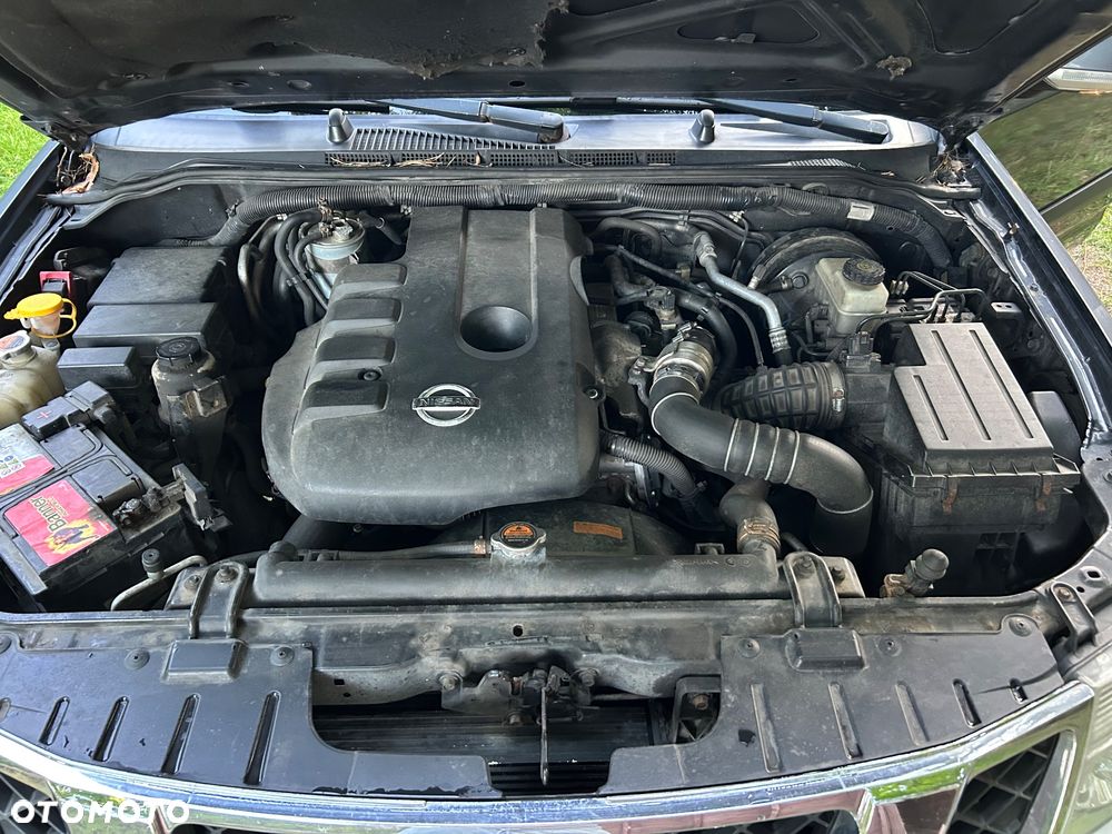 Nissan Pathfinder 2.5 D LE EU5 - 20
