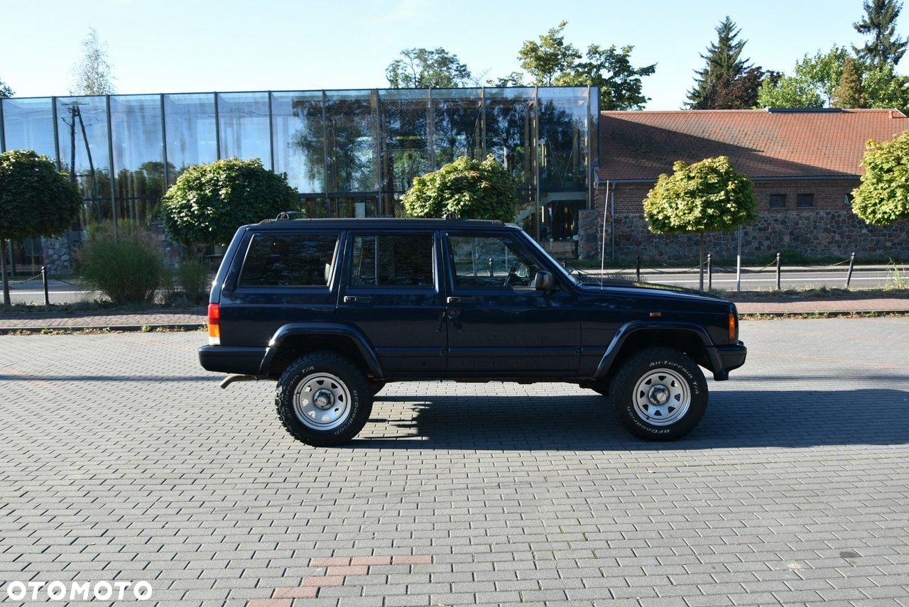 Jeep Cherokee - 7