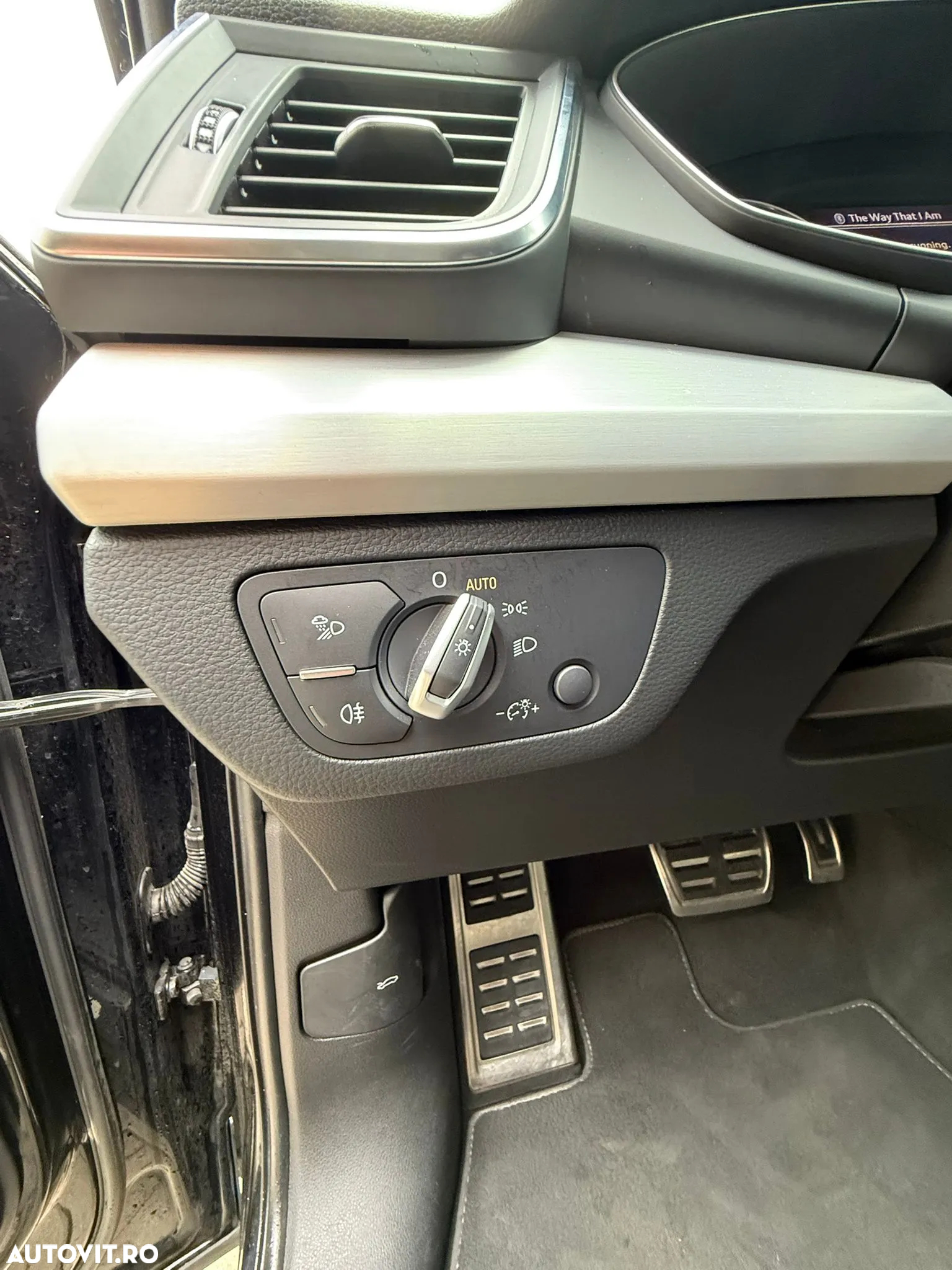 Audi Q5 2.0 40 TDI quattro S tronic Sport - 12