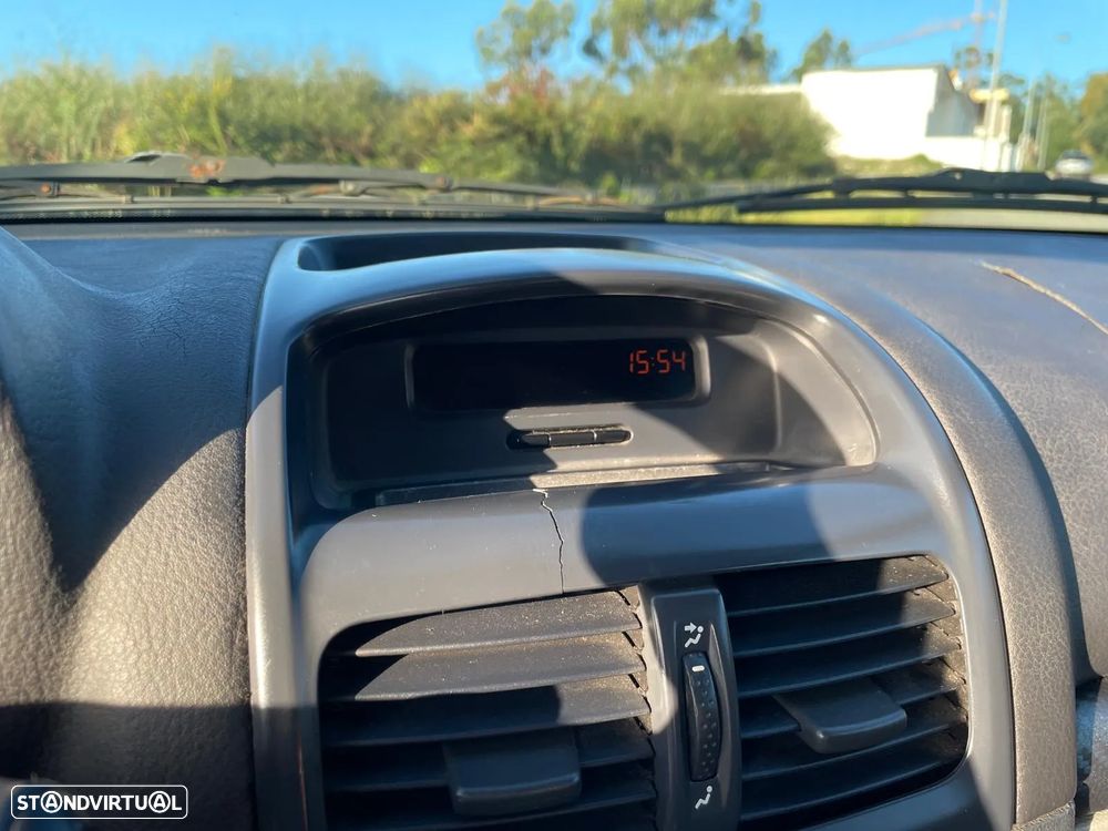 Renault Clio 1.2 16V Privilège - 19