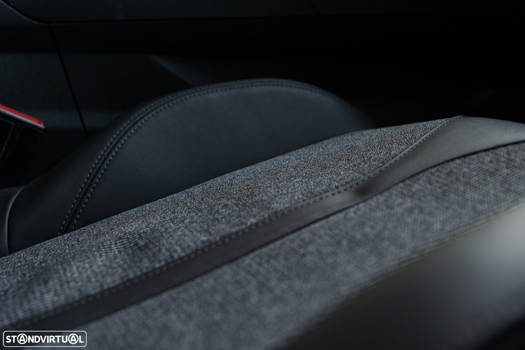 Peugeot 5008 1.2 PureTech Allure EAT8 - 25