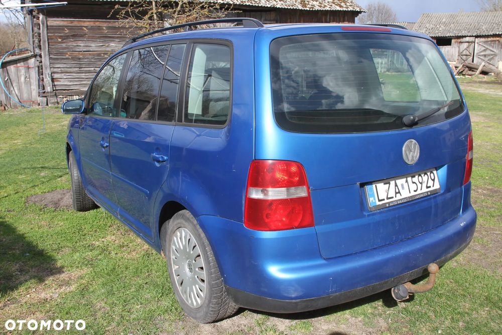 Volkswagen Touran - 3