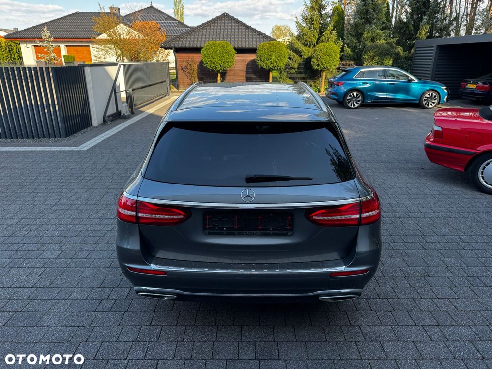 Mercedes-Benz Klasa E 220 d 9G-TRONIC - 2