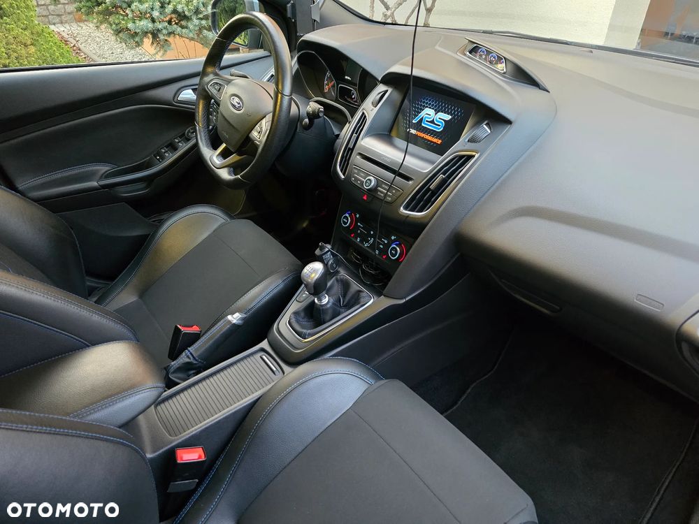 Ford Focus 2.3 EcoBoost RS - 17