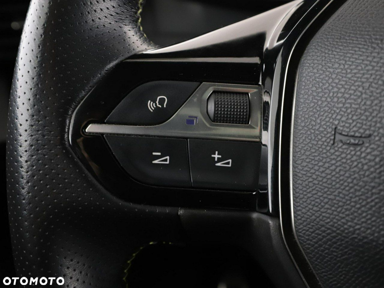 Peugeot 2008 1.2 PureTech GT Line S&S - 32