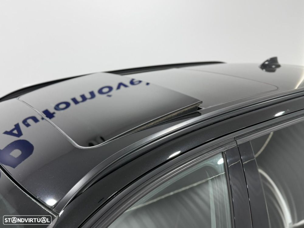 BMW 320 d Line Sport - 14