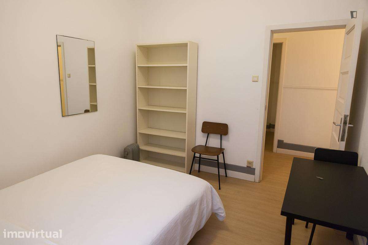 Quarto - localizado em Alameda Lisbon - Grande imagem: 5/11