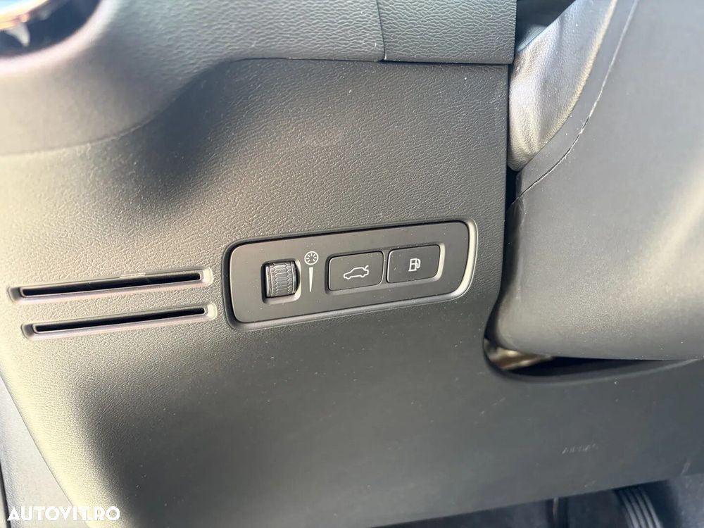 Volvo XC 40 - 18