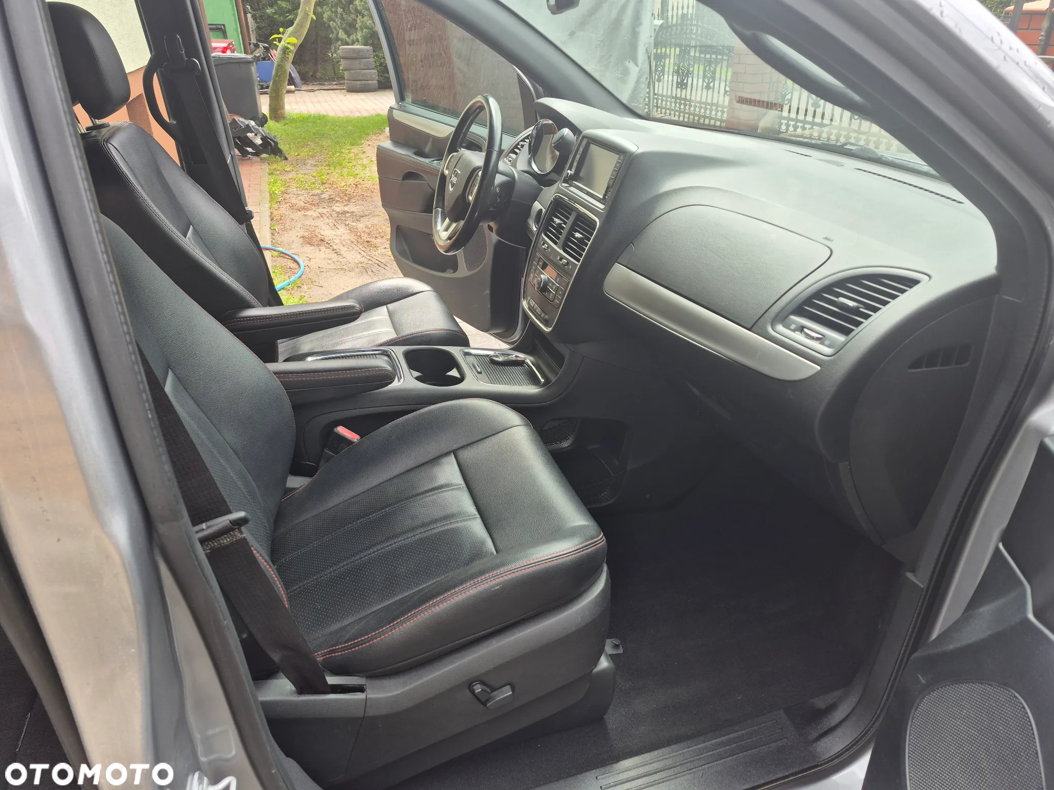 Dodge Grand Caravan - 31