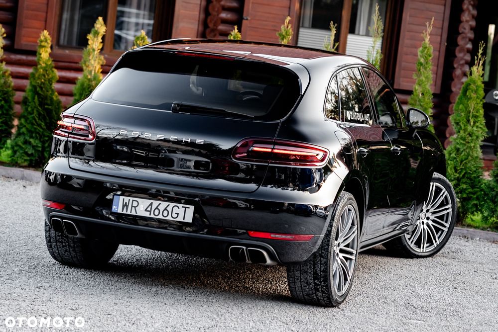 Porsche Macan Turbo - 12