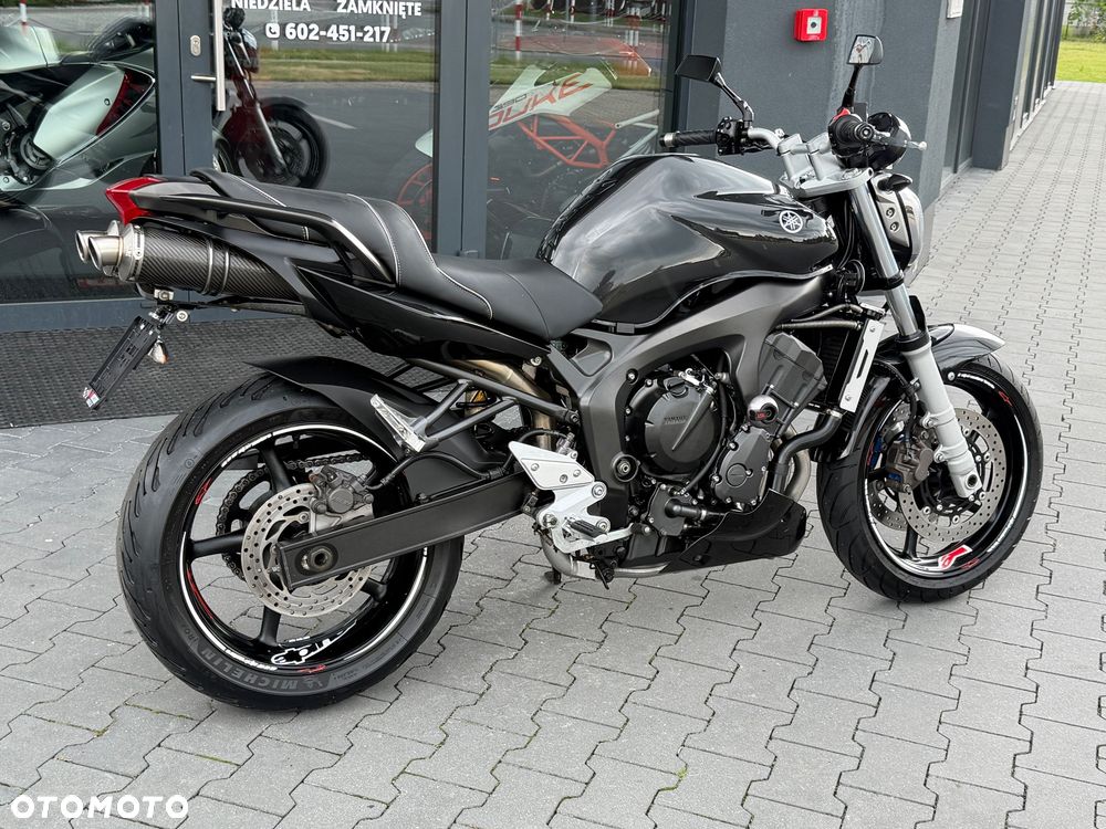 Yamaha FZ6 - 4