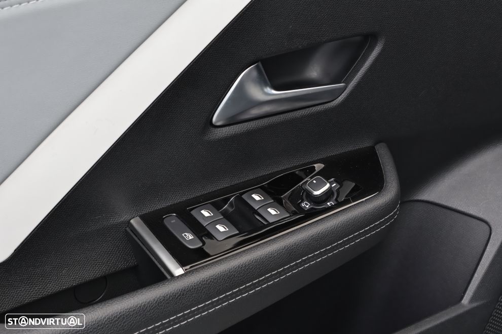 Opel Astra 1.2 T Elegance - 22