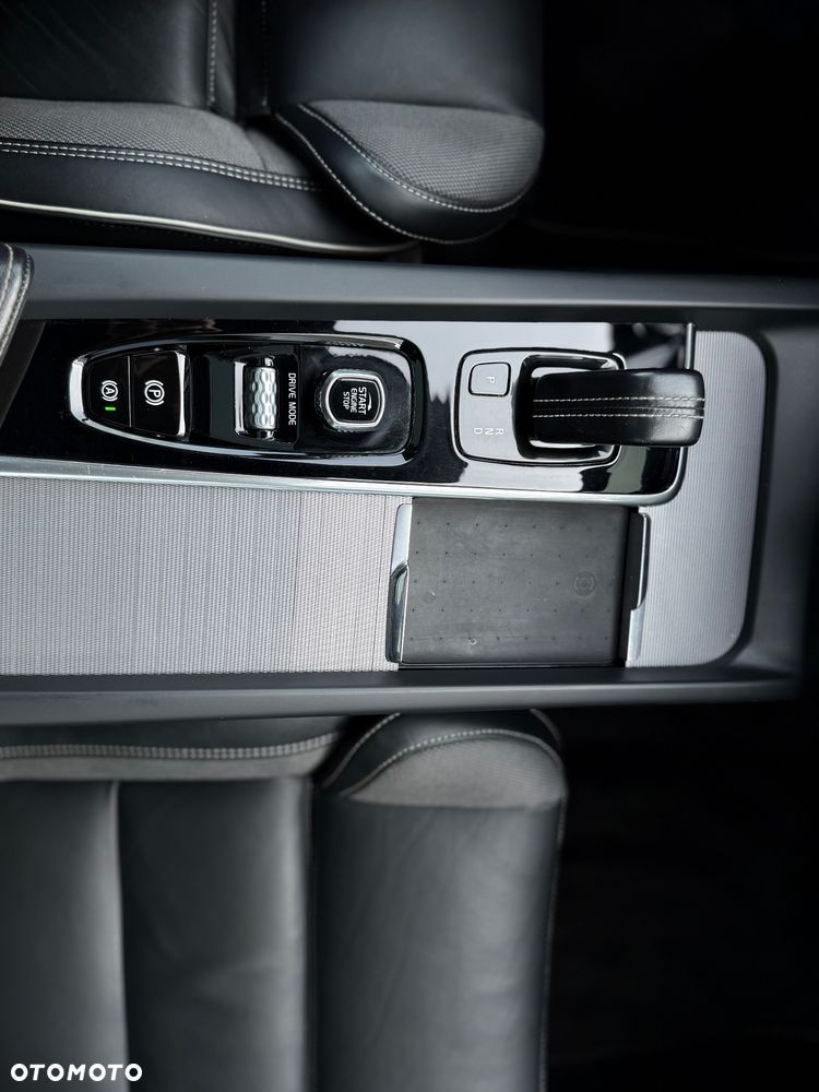 Volvo XC 60 - 33