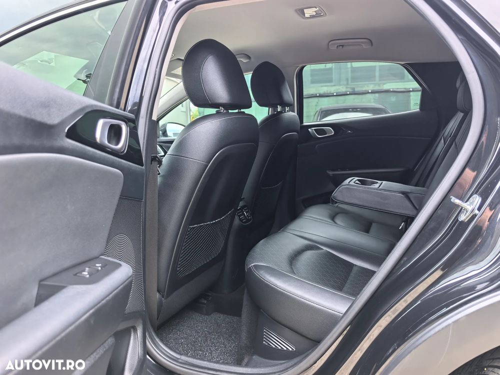 Kia XCeed 1.6 GDI 6DCT PHEV Vision - 17