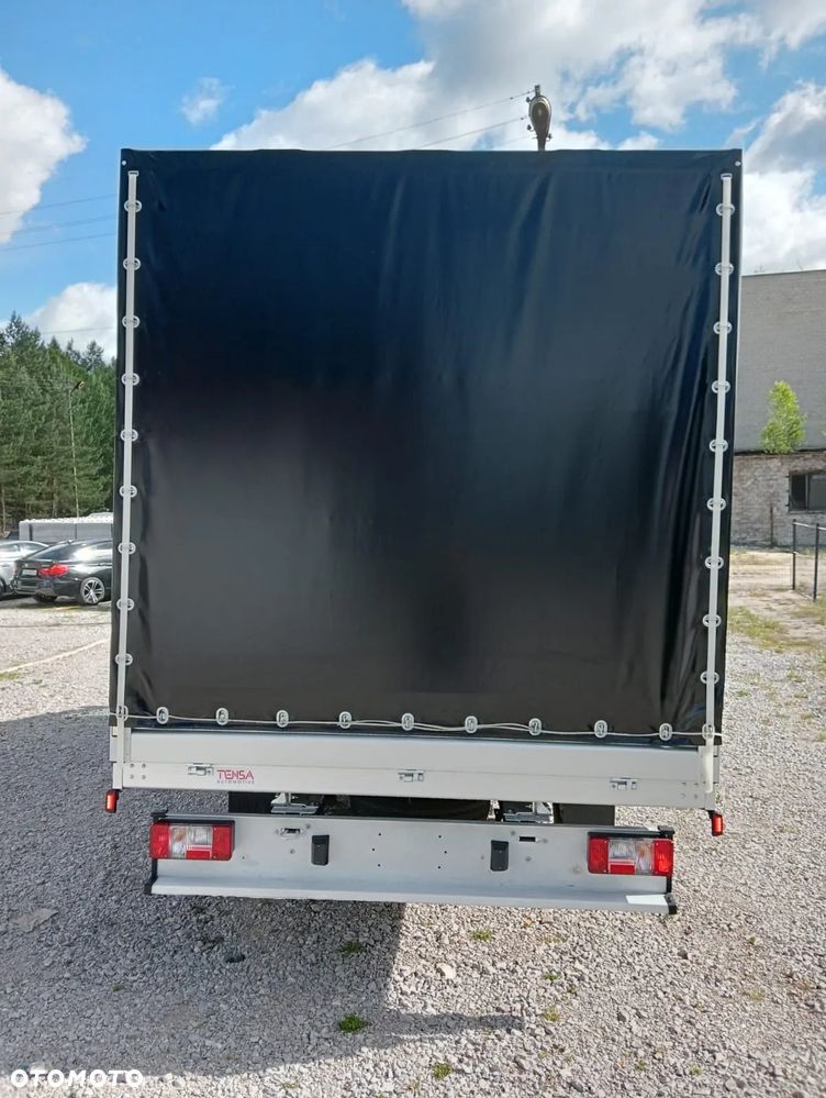 Maxus Deliver 9 - 9