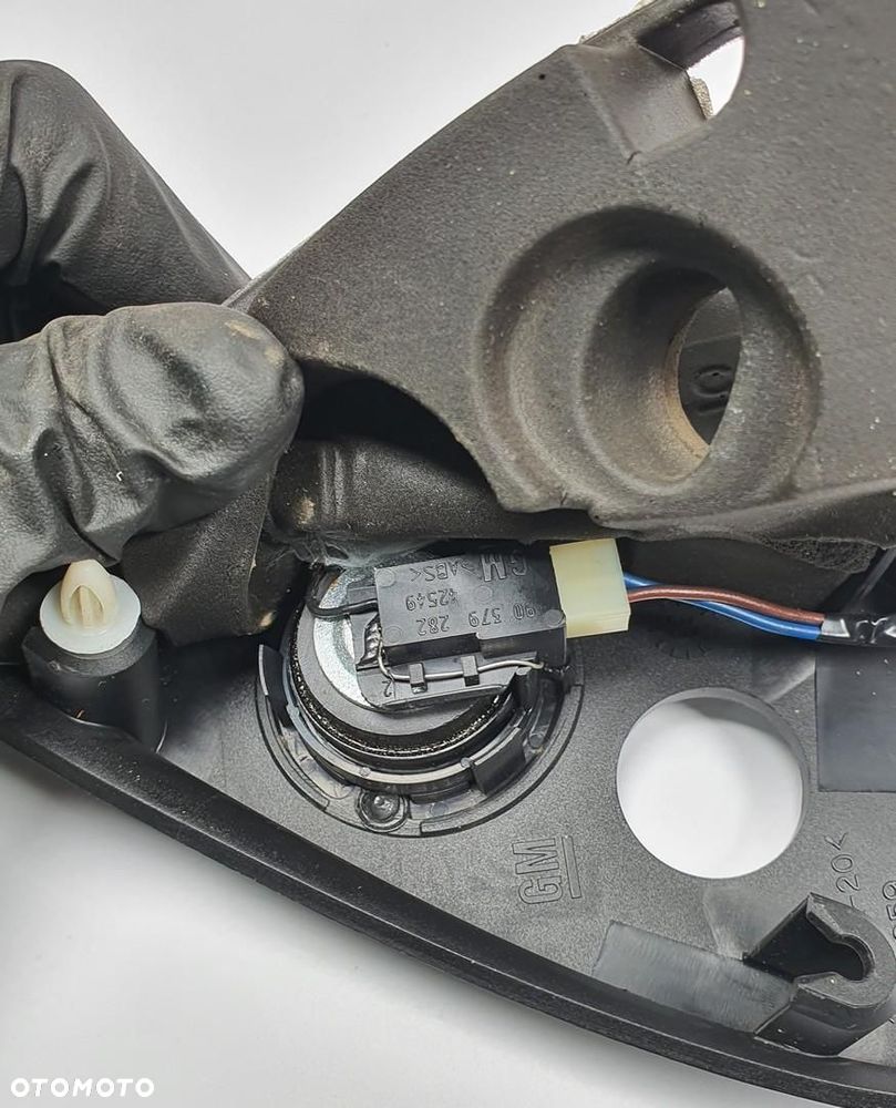 TRÓJKĄT OSŁONA GŁOŚNIK LEWY PRZÓD OPEL ASTRA II G 90521949 90379282 - 4