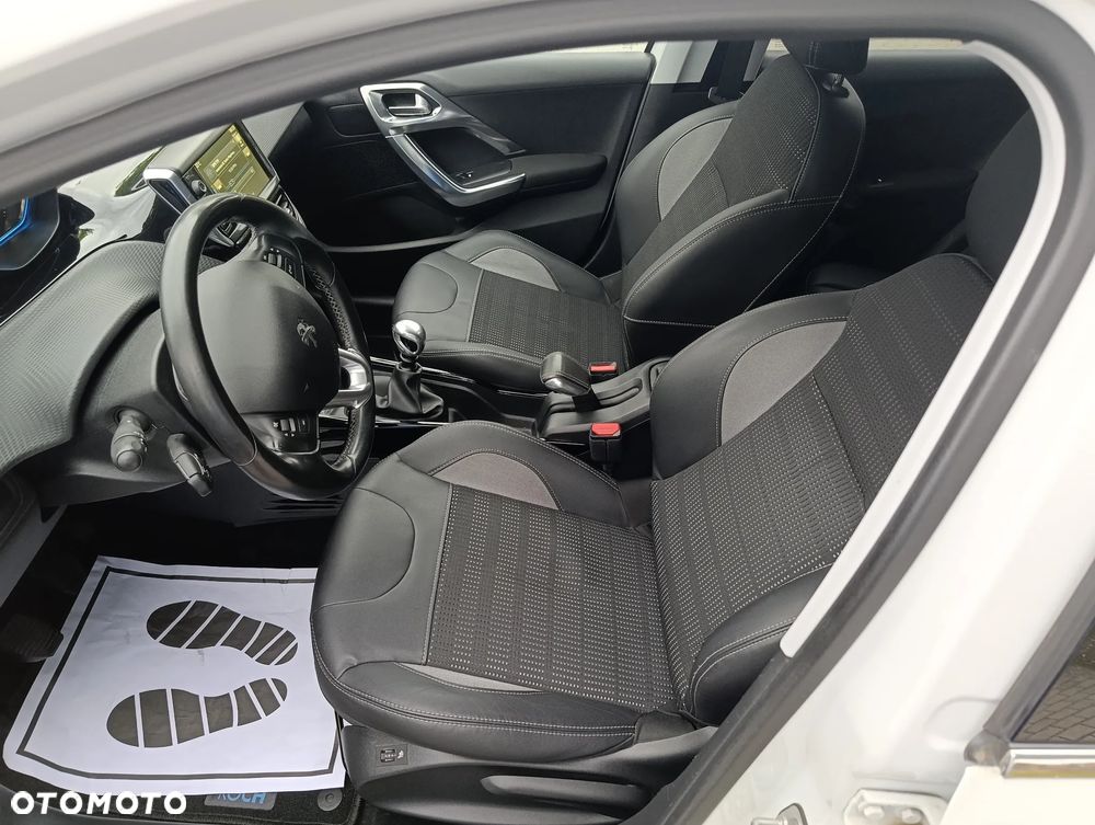 Peugeot 2008 BlueHDi FAP 120 STOP & START Allure - 15