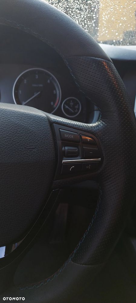BMW Seria 5 530d xDrive - 16