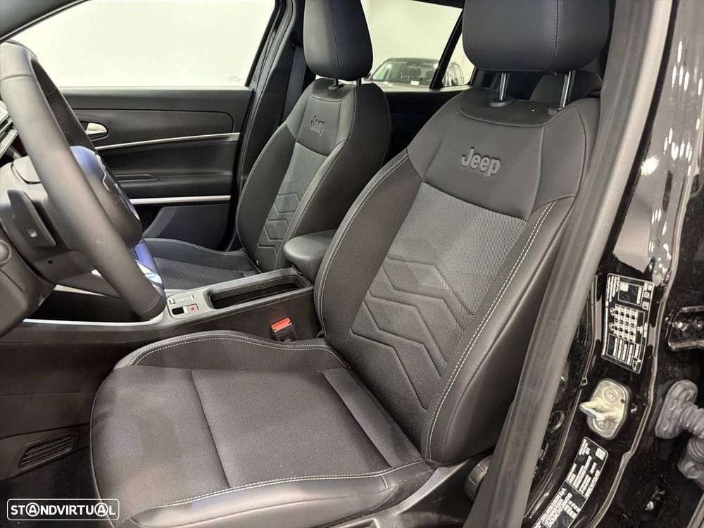 Jeep Avenger 1.2 e-Hybrid Altitude DCT - 9